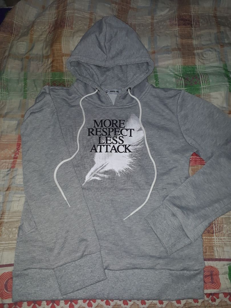 Cực kỳ thích!!! Áo y chang hình quảng cáo, mặc vừa người, ấm lắm. Đáng đồng tiền