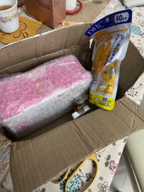 Quảng cáo k đúng, trên quảng cáo combo 3 hộp nhưng chỉ có 1 hộp