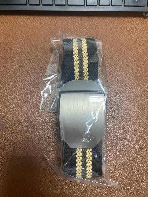 hàng giao không đúng mẫu đặt