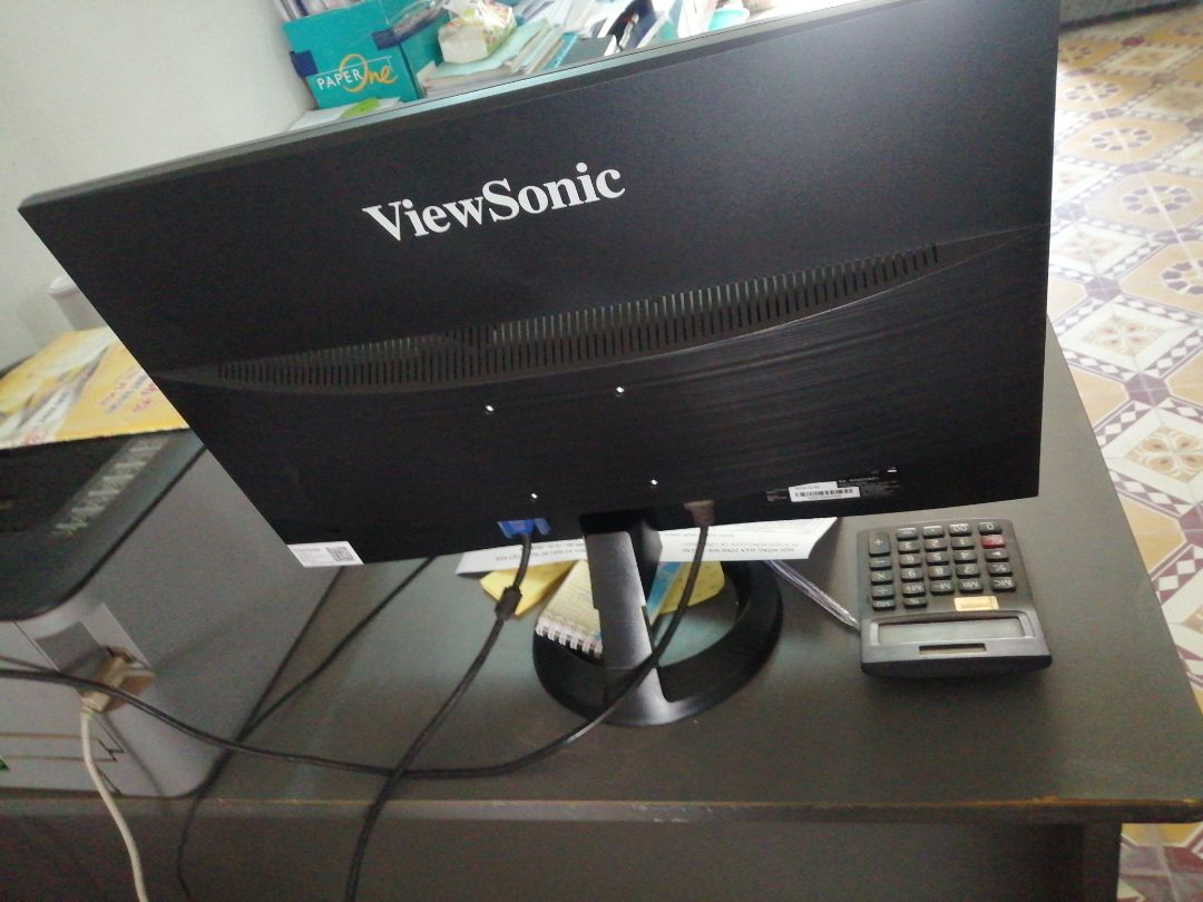 Giá rẻ, sản phẩm tôt, màn hình săc nét, nên mua sử dungj