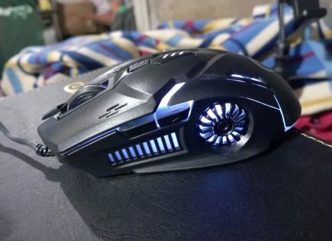 Chuột rất ưng ý, không hề bị lỗi, lại còn rất mượt và êm, đánh giá 5 sao