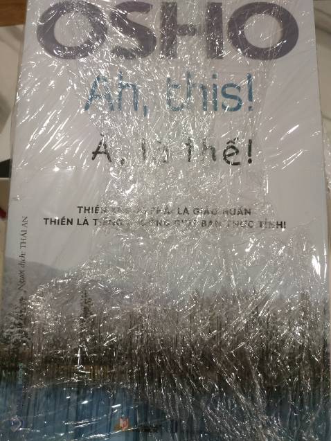 Sách chuyển nhanh. Nhưng khuyến nghị các bạn ship là nên gọi điện trước để báo thời gian dự kiến đưa hàng tới. Nếu không sẽ dễ lỡ đưa hàng. Sách bọc rất cẩn thận. Chưa đọc nên chưa nhận xét được nội dung.