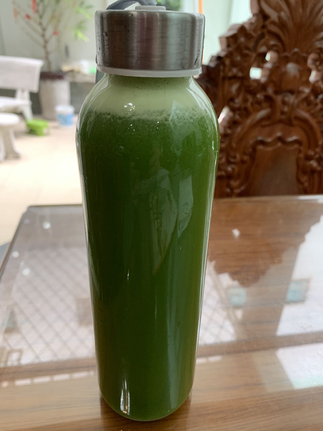 Chai đẹp, trong, dày dặn.