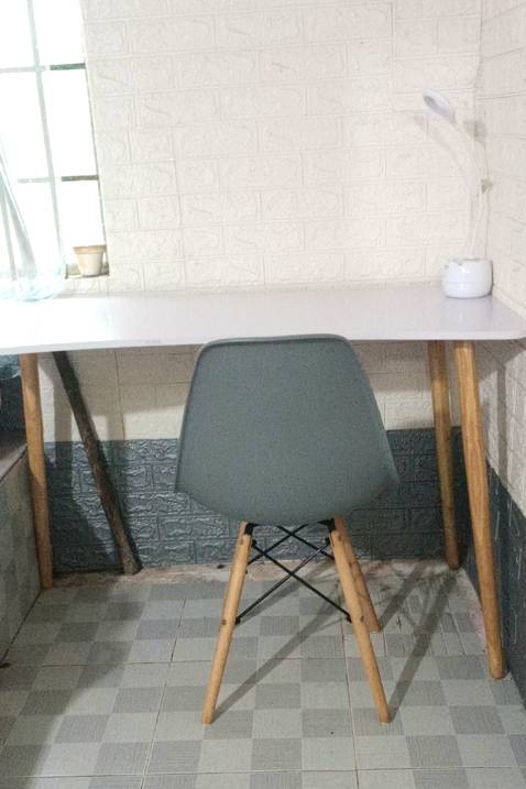 Đúng là cực kỳ hài lòng. Order tặng, giao ở tỉnh khác, lại nhận đúng ngay ngày sinh nhật của cô bé. Bạn ấy rất thích vì bàn đẹp, đúng mẫu đặt, không bị trầy gì hết. Cảm ơn Igea và Tiki.
(Hơi hụt hẫng tí là vừa đặt xong thì shop sale, dù canh trước đó cả tuần  *_*)