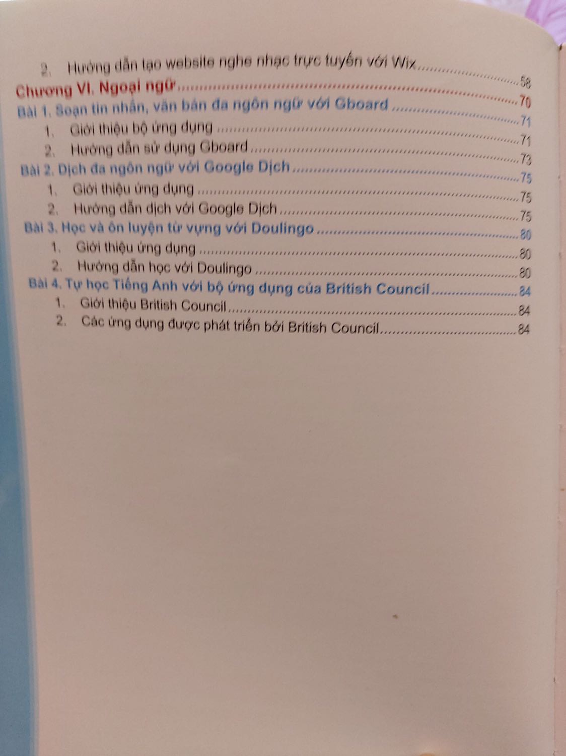 Một cuốn sách không chỉ dành cho học sinh lớp 9 mà đối với 1 giáo viên như mình thì cũng rất hữu ích. Đúng như tên sách , tác giả chọn lựa những công cụ hay nhất, phổ biến và dễ sử dụng chia theo các chương tương ứng với môn:  Toán học, Vật lý, Hóa học, Sinh học, Tin học, Ngoại ngữ để giới thiệu cho bạn đọc. Mọi người nên mua.
