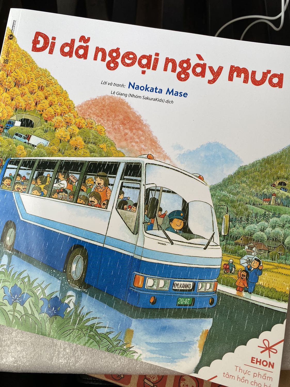 Sách in đẹp, giá hợp lý, đóng gói cũng đẹp ^^