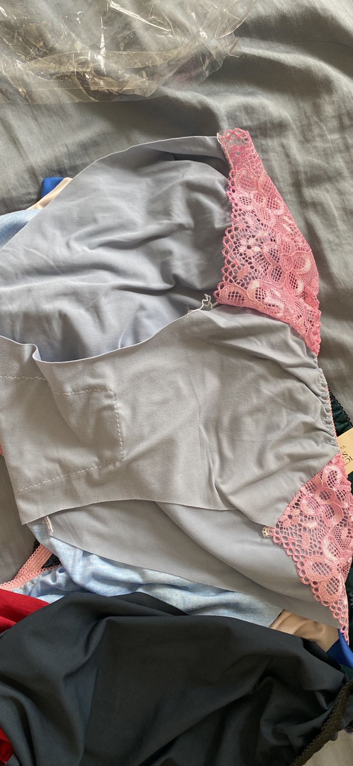 Quần ko giống như hình.  Yêu cầu trả lại hàng shop nhé