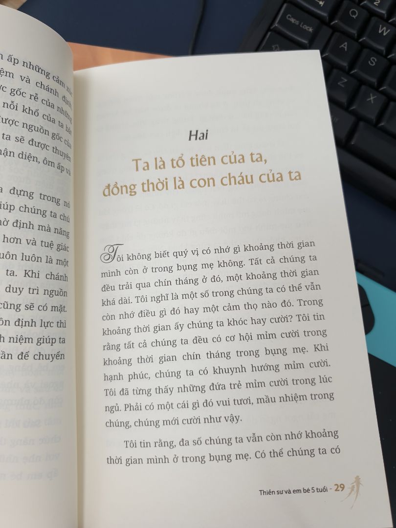 sách đẹp chất lượng. về nội dung thì cảm nhận cá nhân là: sách của tác giả Thích Nhất Hạnh có nhiều điều giống nhau, nội dung lặp đi lặp lại trong các quyển nhưng những điều tốt đẹp đó đọc càng nhiều cũng như chúng ta càng thấm, càng suy ngẫm, càng thực tập thì càng tốt nên mỗi ngày đọc vài trang trong các quyển ấy là thấy nhẹ nhõm để bắt đầu 1 ngày mới.