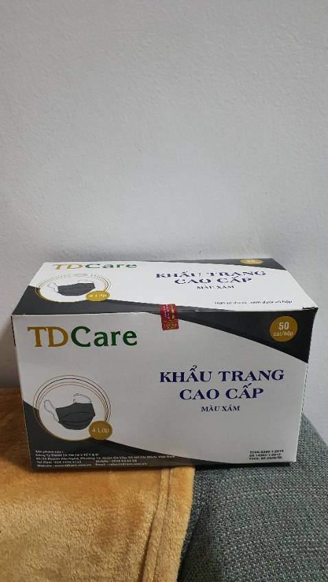 Chất liệu dày và mềm, dễ thở, sử dụng được cho nhiều đối tượng. Giá tốt. Chất lượng tốt