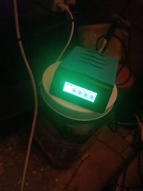 Sạc quá dzõm...pin củ đả qua sd mà sạc 10 h đồng hồ vẫn chưa đầy pin là sao??quá thất vọng, mọi người đừng nên mua mặt hàng này và cũng nên tránh xa shop này 1m50 để khỏi phải ôm cục tức