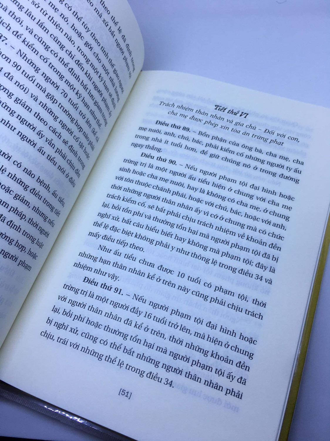 Sách nhỏ gọn, in ấn trình bày đẹp mắt, có kèm bản gốc chữ Hán để tiện tra cứu lại hay học chữ Hán.
