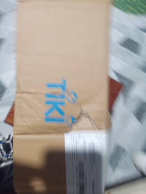 đóng gói ko được đảm bảo lắm, không có mút chống va đập. như vậy hộp sữa dễ móp.