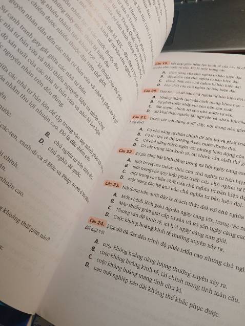 Nội dung thì chưa học nên chưa biết. Tuy nhiên màu in sắc nét, rõ ràng. Quyển này nhiều trắc nghiệm nên k phù hợp với ai ôn hsg lắm