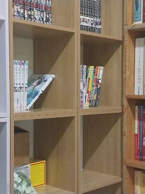 Giao hàng đúng mô tả, gói hàng chắc chắn không bị trầy xước, tủ đẹp, đúng kích thước. Mỗi tội giao hàng quá chậm