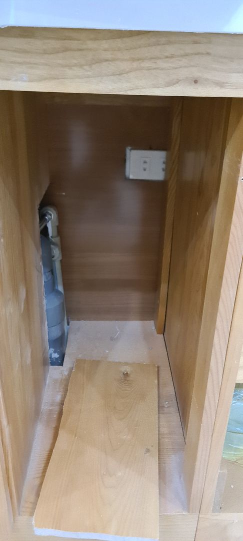 Chụp nhiều nhưng xóa hết rồi.Sữa mua trên Tiki rất ổn,miễn là chọn shop ổn là đc.Giá thì tùy có shop Hồng Hải đắt hơn tí so với mua ở quê,mua ở Tiki tranding lúc giảm thì giá rẻ hẳn