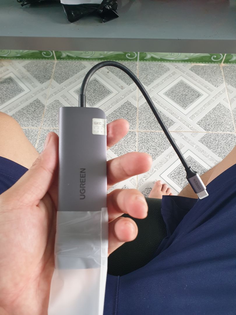 cho 4 sao. sản phẩm sài ok như hình. mà sao bị bóc sil rồi mua đồ mới mà có vẻ như đã qua sử dụng.