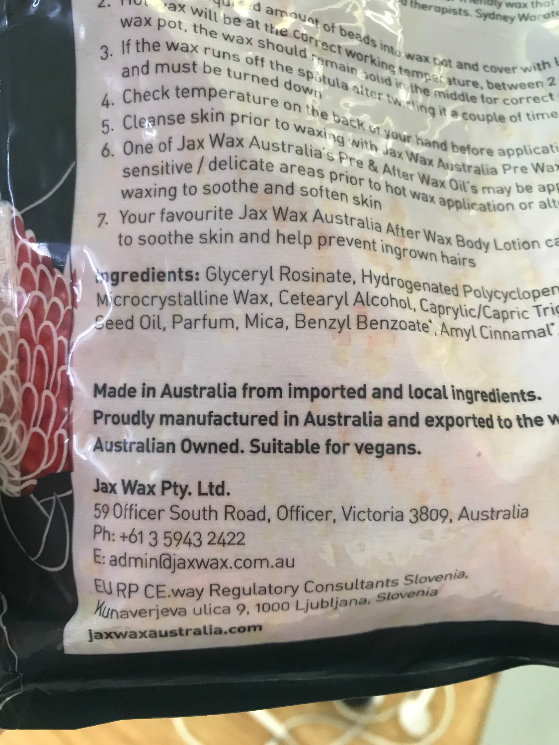 Bám lông rất tốt, đi hết cả nang lông luôn. Có tiki đảm bảo hàng chính hãng và trên bao bì sản phẩm cũng in rõ thông tin của nhà sản xuất nên rất yên tâm.