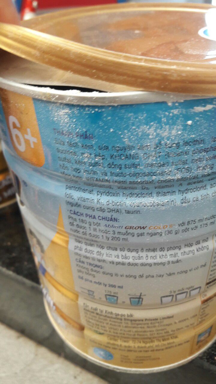 chiều qua nhận hàng ko dám mở sợ covid. sáng nay mở ra xem, thì *** sữa thấy móp , nắp thiếc bị hở, sữa bột bị đổ ra ngoài, hàng gì mùa covid làm sao dám uống, đề nghị tiki thu hồi hàng trả lại tiền.