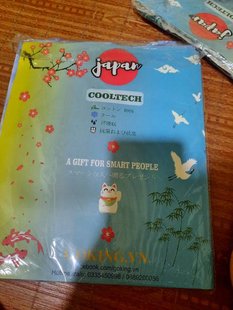 Chất liệu mềm mịn, hàng màu sắc cũng rất đẹp, bắt mắt, ai thích form này thì ok nhé