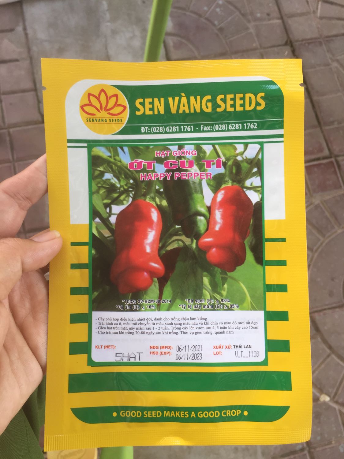 Giao đúng sản phẩm, công ty giao hàng ko chuyên nghiệp, bắt khắch chờ đợi 5h đồng hồ, đợi mãi ko dc đến hôm sau mới giao, bực mình