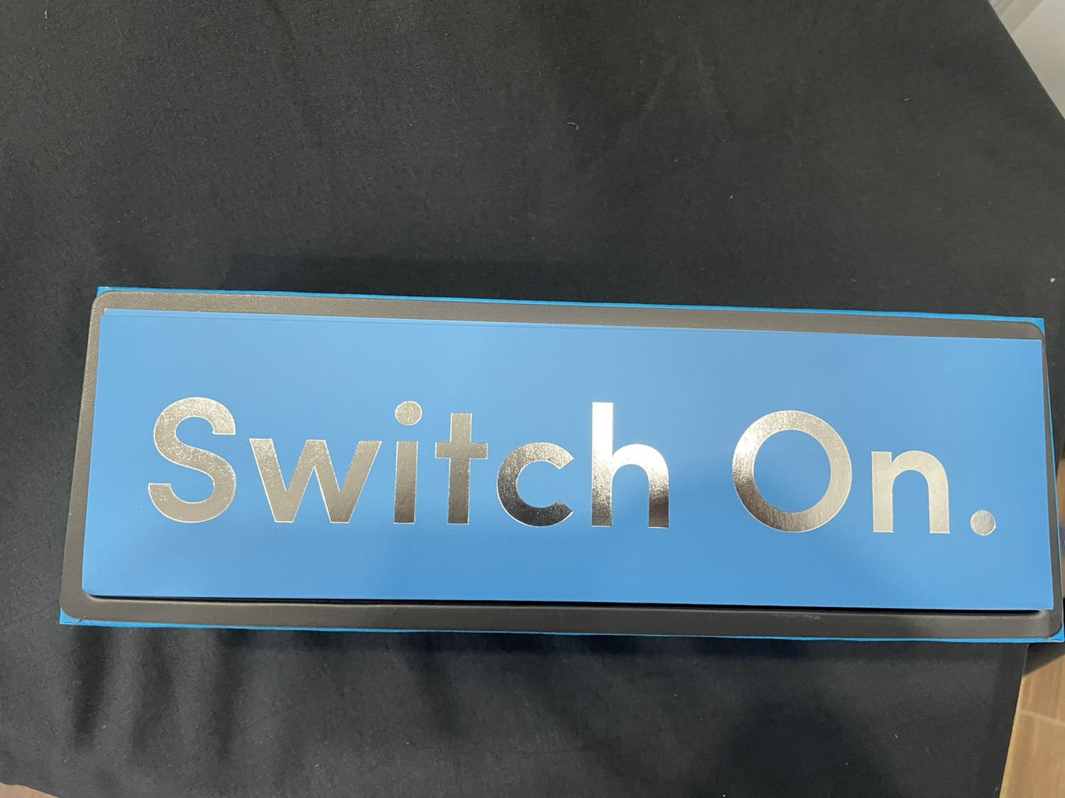 Giao hàng nhanh, hộp siêu sang được bọc lớp bảo vệ khá chắc chắn, đánh thử rất sạch răng so với bàn chải thường!