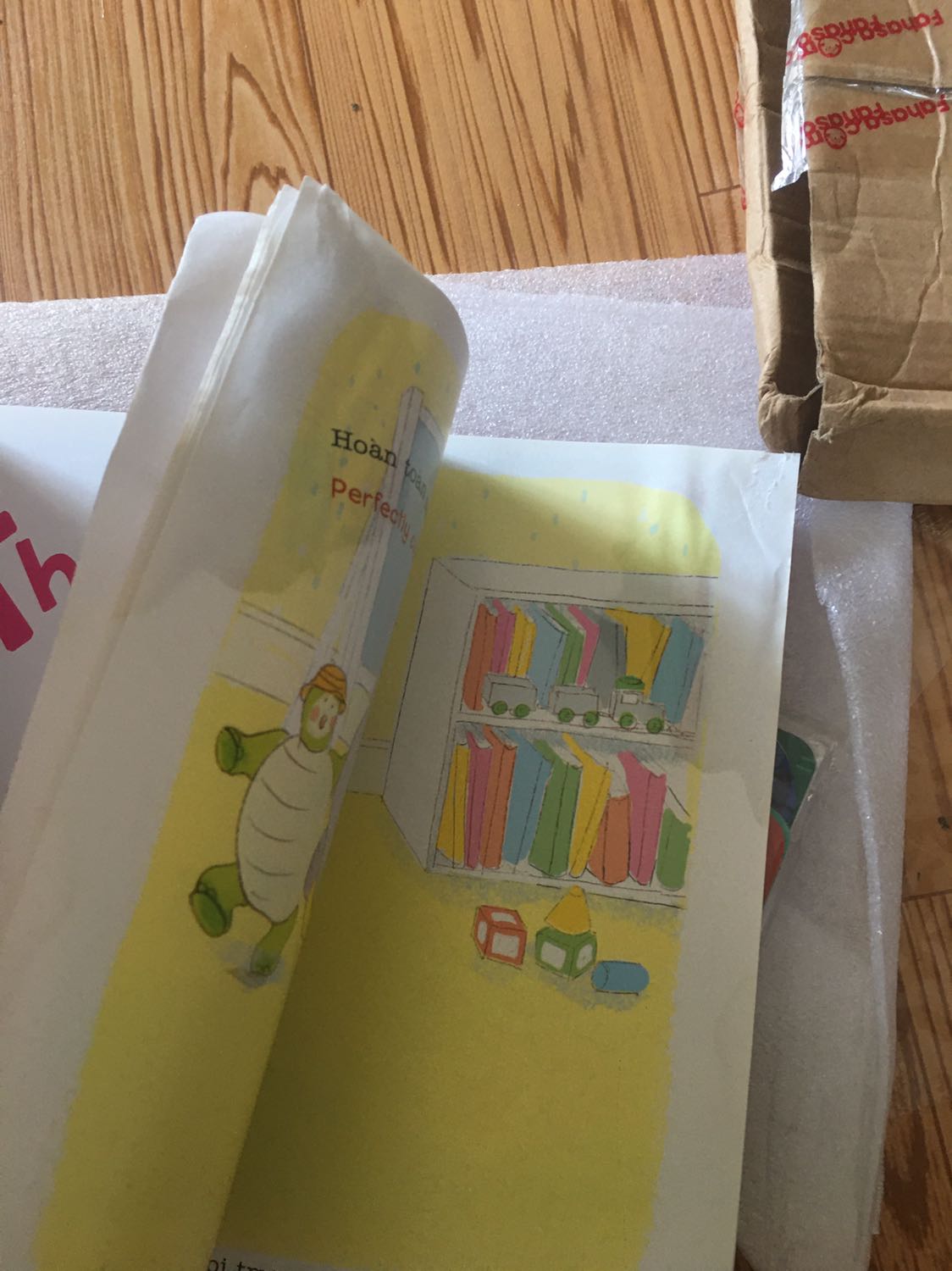 sách bị ướt , thật thất vọng về nhà sách