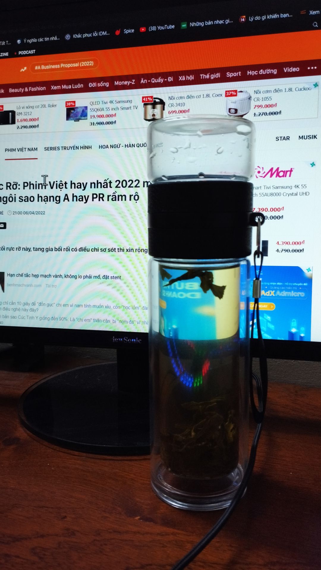 Bình ok lắm nha. Có điều vẫn là thủy tinh nên đừng đổ nước sôi là được