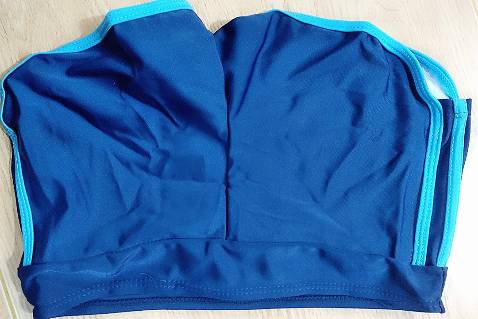 size vừa in, body đẹp. chất liệu mát và co giãn. Mua về mới thử mặc và tập thể dục vào buổi sáng, chưa có dịp đi biển nữa. Rất hài lòng TIKI ạ