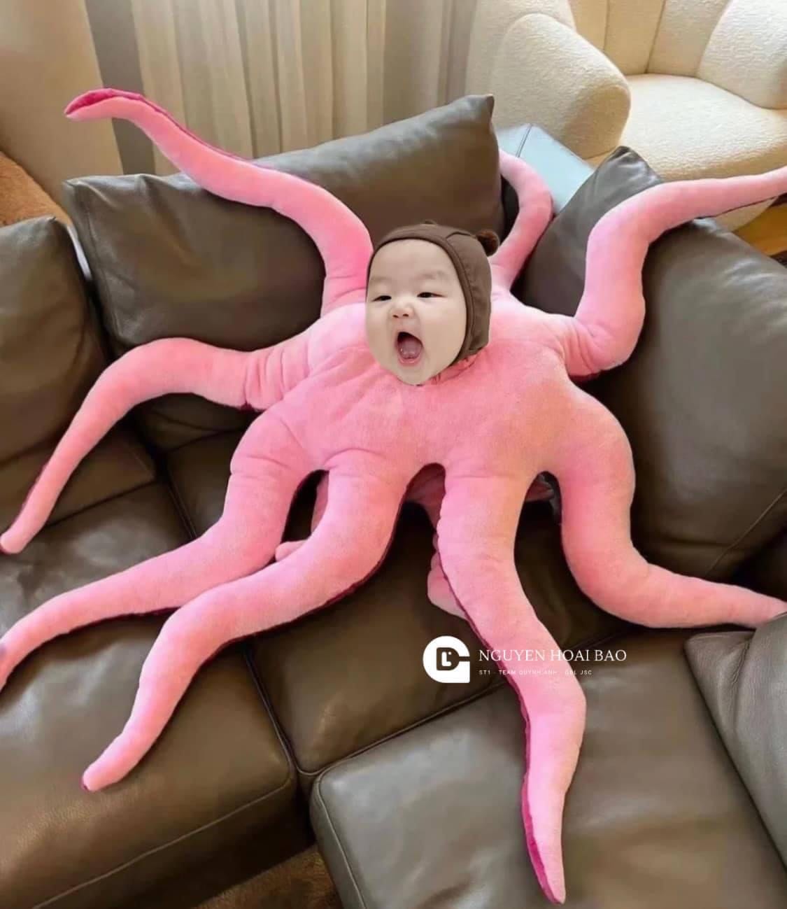 Bỉm đóng bị vón cục.nên mua moony trắng hơn