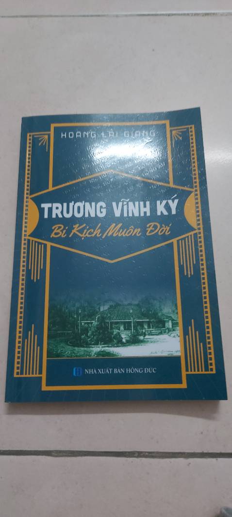 Nội dung sách hay bổ ích. Trình bày bô cục rõ ràng dễ hiểu. In ấn rõ nét. Chất lượng giấy tốt.