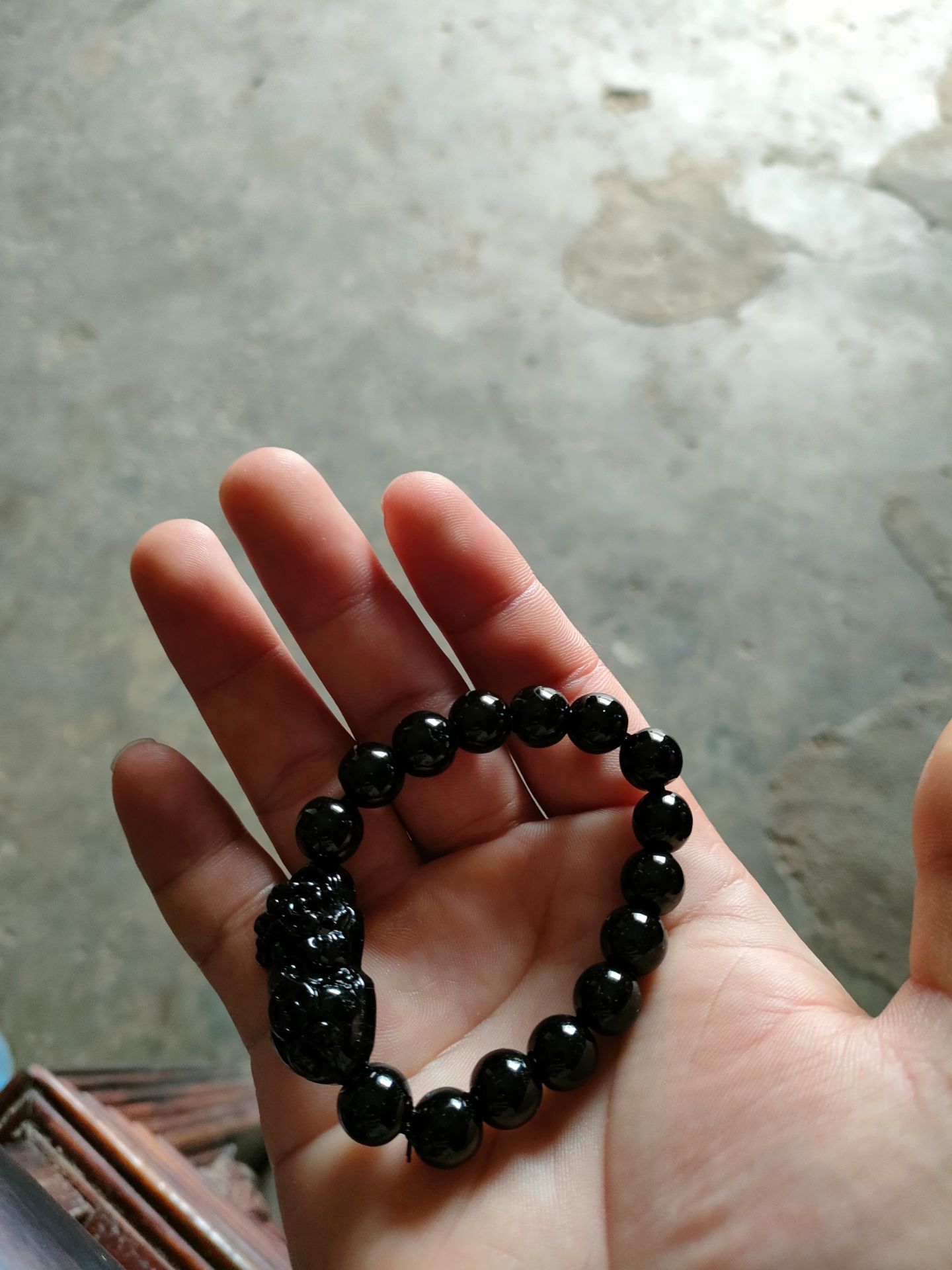 Mình mua màu đỏ ra mùa đen , hiz hiz