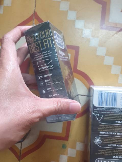 Sản phẩm vô cùng tệ. Móp méo. Người bán thì không có đức. Không thấy quà khuyến mãi. Không bao giờ mua lần 2