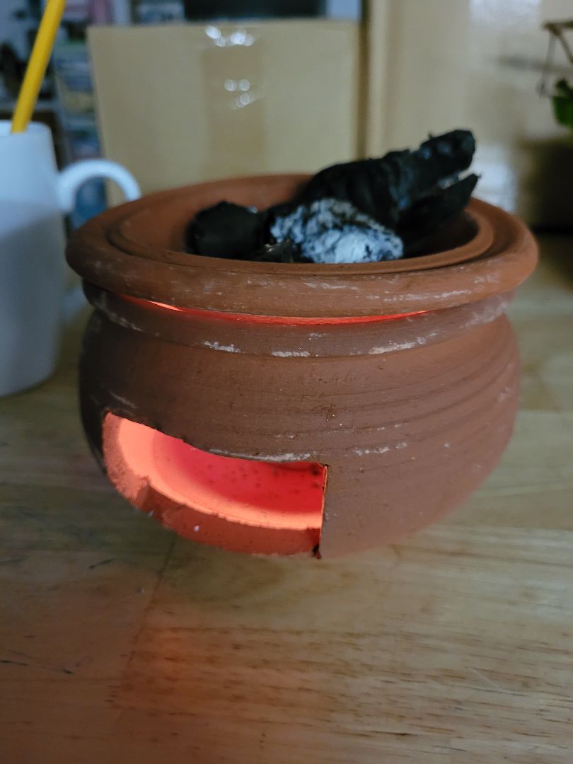 mùa dịch xông nhà bằng bồ kết vỏ bưởi cho sạch không khí và relax, bếp này dễ sử dụng và rất hiệu quả