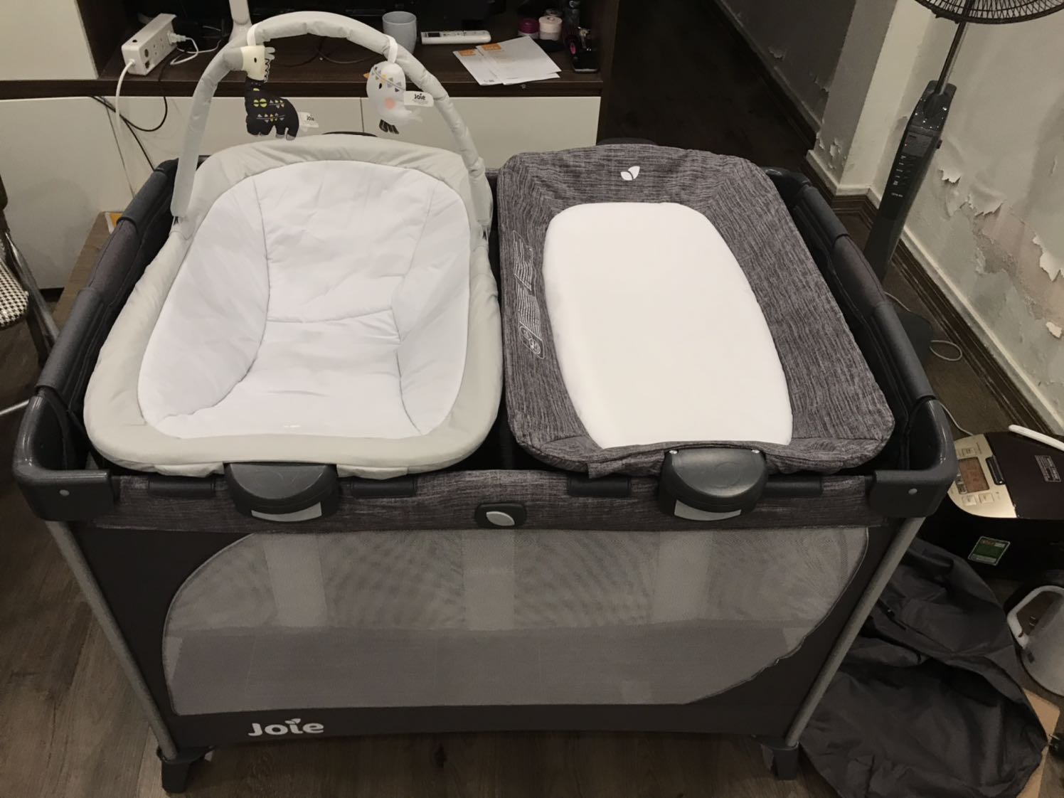 Chưa cho babi nằm nhưng cảm quan tốt. Lắp đặt dễ dàng. Cả bộ sản phẩm khá nặng do vậy tính năng gấp gọn đi du lịch cũng hạn chế.