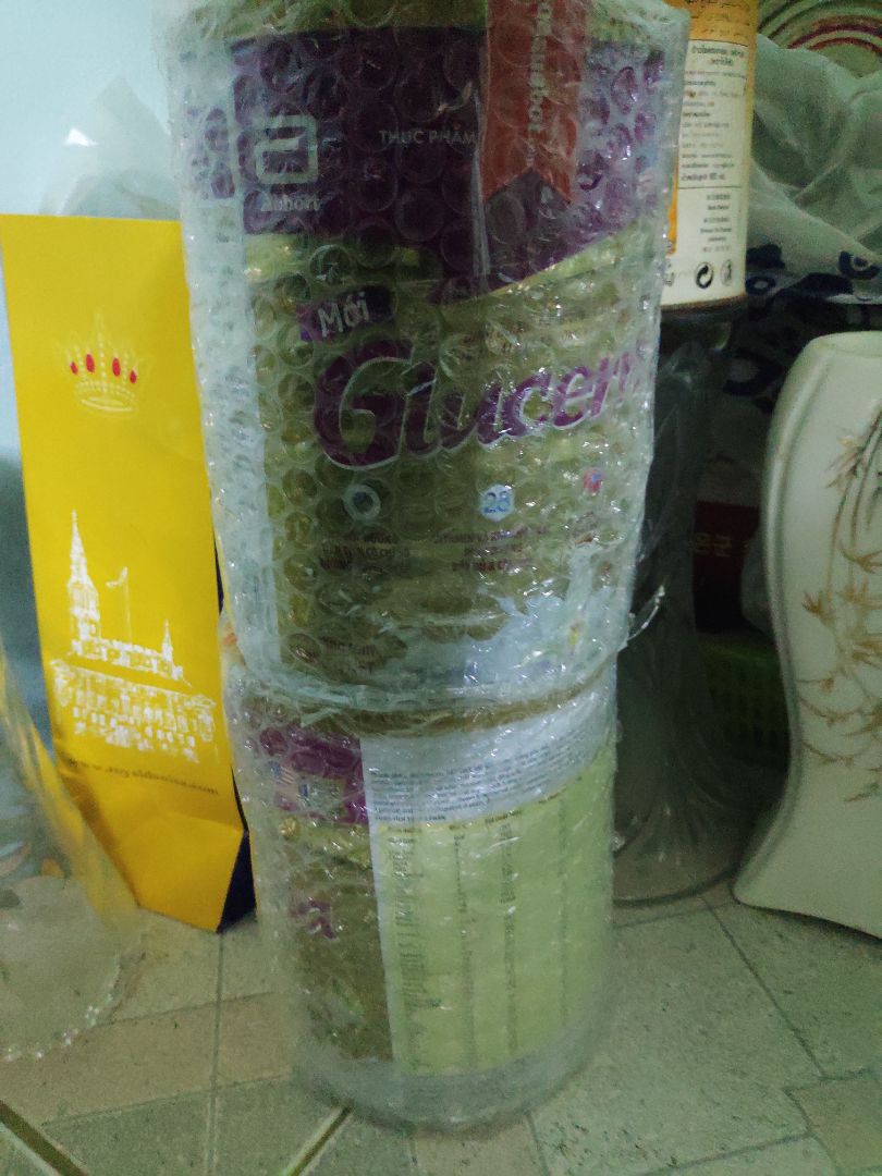 Đóng gói tốt, đệm êm. Date xa. Giao đúng hạn.
Sữa Bột Abbott Glucerna GLVLA Dành Cho Người Đái Tháo Đường Và Tiền Đái Tháo Đường (850g) được chứng minh lâm sàng giúp kiểm soát tốt đường huyết nhờ sử dụng công thức tiên tiến*** và hệ dưỡng chất đặc chế Triple Care. Sản phẩm tốt cho tim mạch, giúp bạn giảm vòng eo và cân nặng hiệu quả.