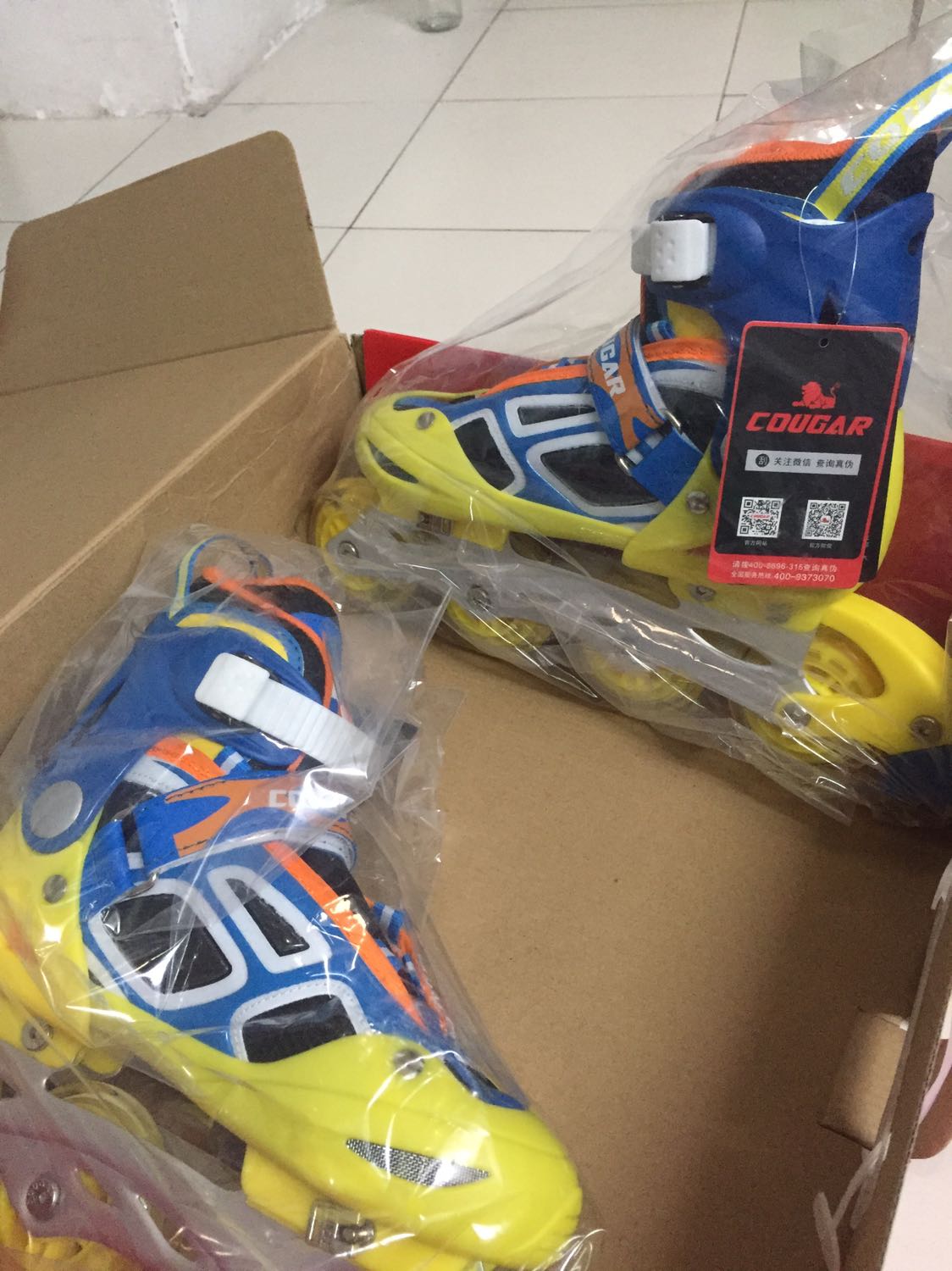 Đặt hàng màu đỏ mà giao màu vàng .lỗi sơ đẳng cũng mắc phải .cảm thấy phiền khi đổi trả quá