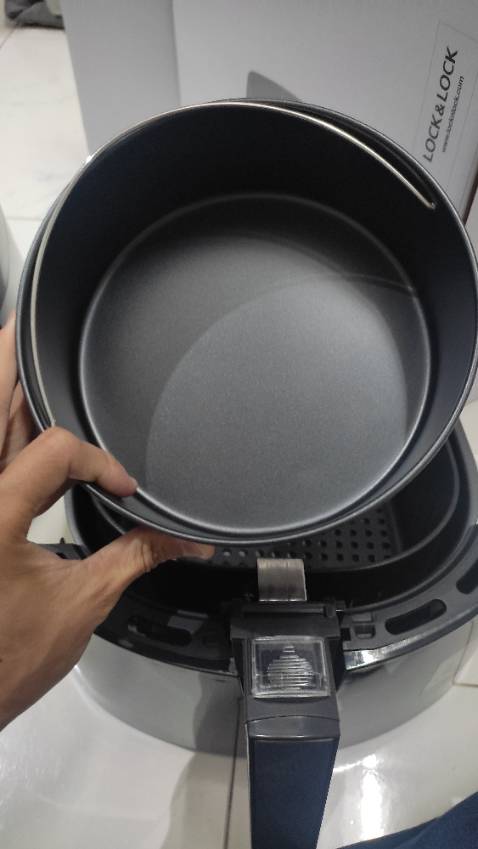 Hàng tốt, chắc chắn, giao hàng nhanh. Nồi 5.2L nhìn vậy chứ bên ngoài to lắm.