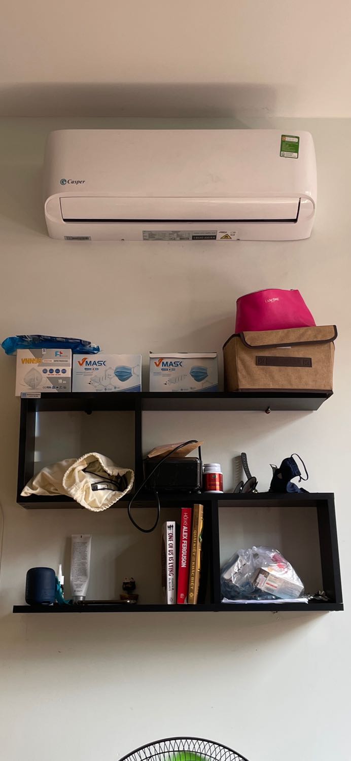 Kệ rất đẹp nhưng mình là con gái nên bắt vít không được cân lắm. Đẹp, chắc chắn, giá lại quá rẻ so với chất lượng!!!