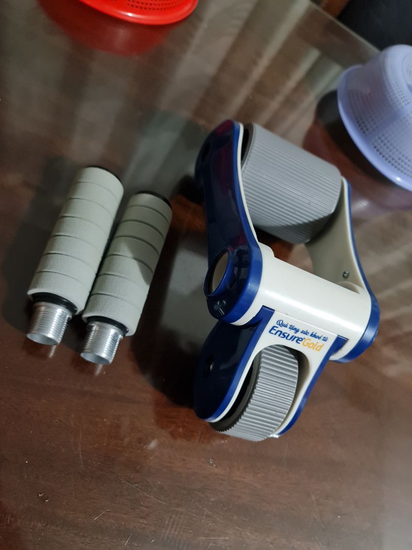 Sản phẩm đẹp, chắc chắn, bánh xe lăn đều và đầm. Tuy nhiên nhận hàng quá lâu, tới 01 tháng sau mới nhận. Đúng ra cho 5 sao, tội bắt khách hàng leo cây 1 tháng, trừ 2 sao.