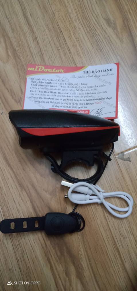 Ánh sáng tốt,còi nhiều tính năng.Công tắc hơi cứng khó nhấn