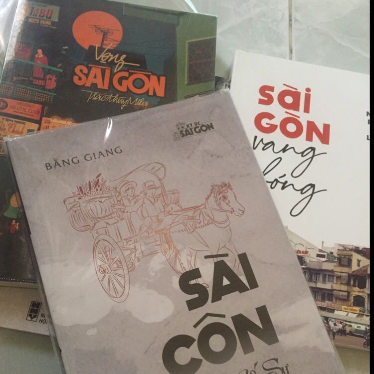 Mình thích đọc về Sài Gòn nên tìm mua cuốn sách này. Nội dung sách chủ yếu xoay quanh những câu chuyện về các nhân vật nổi tiếng ở Sài Gòn lúc đó.