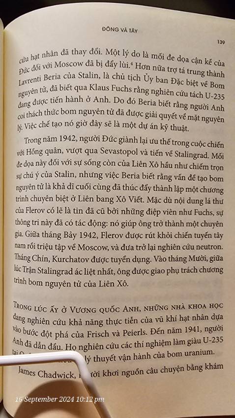 Sách viết vừa như dạng tiểu sử lẫn khoa học. Đọc thấy hay và rất thú vị vì biết thêm mọi nhà khoa học lỗi lạc