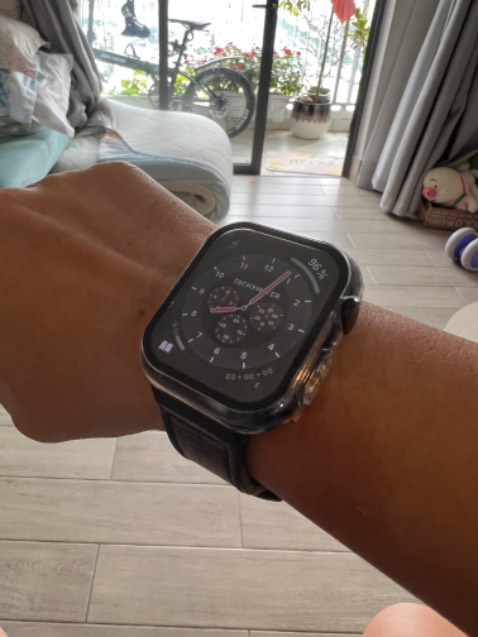 Đẹp đấy, nhưng sẽ làm màn hình chạm bớt nhạy, nhưng mà không đáng kể…vẫn cho 5 sao