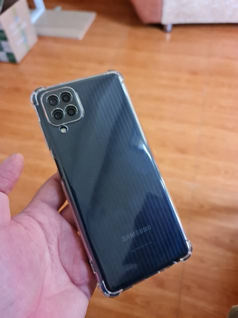 Okay ổn. Dùng cho máy của người lớn, câm chắc tay, 4 góc viền bảo vệ bo kín ôm chặt đt. Giá cả hợp lý. Tiki giao hàng free từ tikicard rất ưng chất lượng dịch vụ.