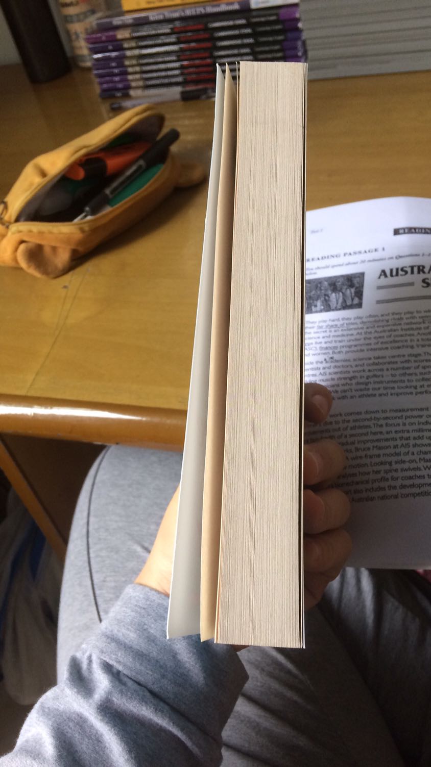 Giấy xỉn đặc trưng thông dụng sách ngoại, siêu nhẹ