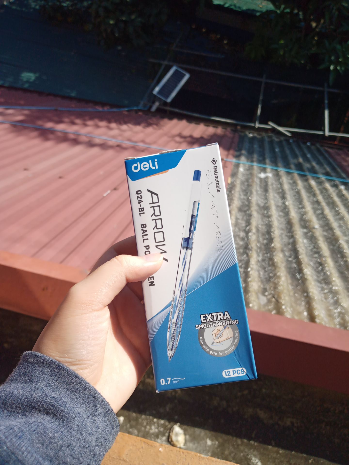 tuyệt vời ✨ giá rẻ hơn so với chất lượng nên mình quất liền 5 hộp. lần đầu mua, viết rất thích, nhẹ, chắc chắn, thiết kế xịn xò, giao hàng như dự kiến, ncl ưng cái bụng ạ 🥲💦