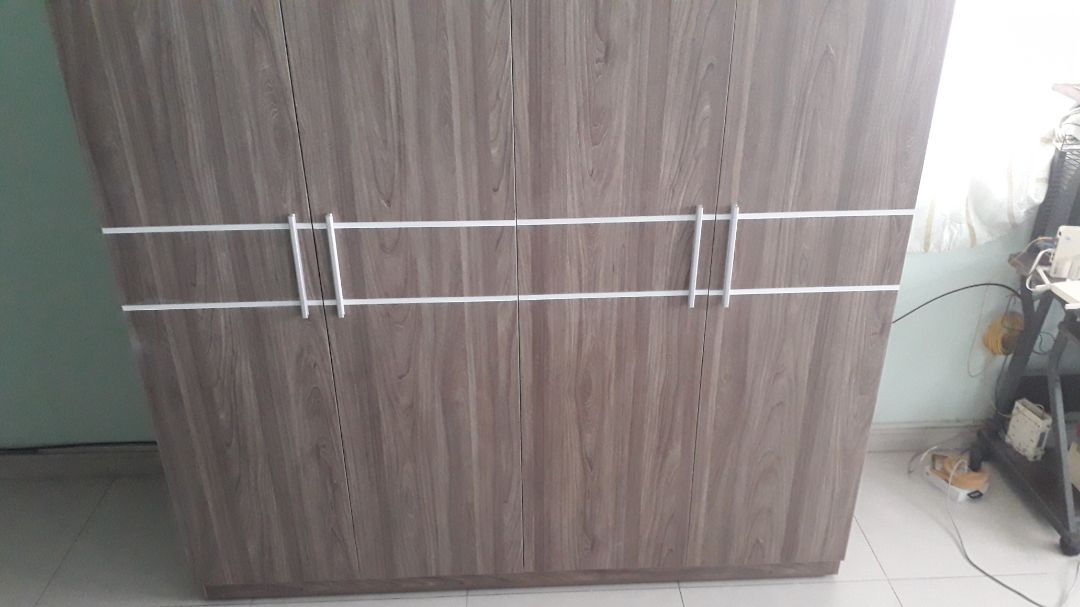 giao hàng nhanh chóng, nhân viên vui vẻ lịch sự .