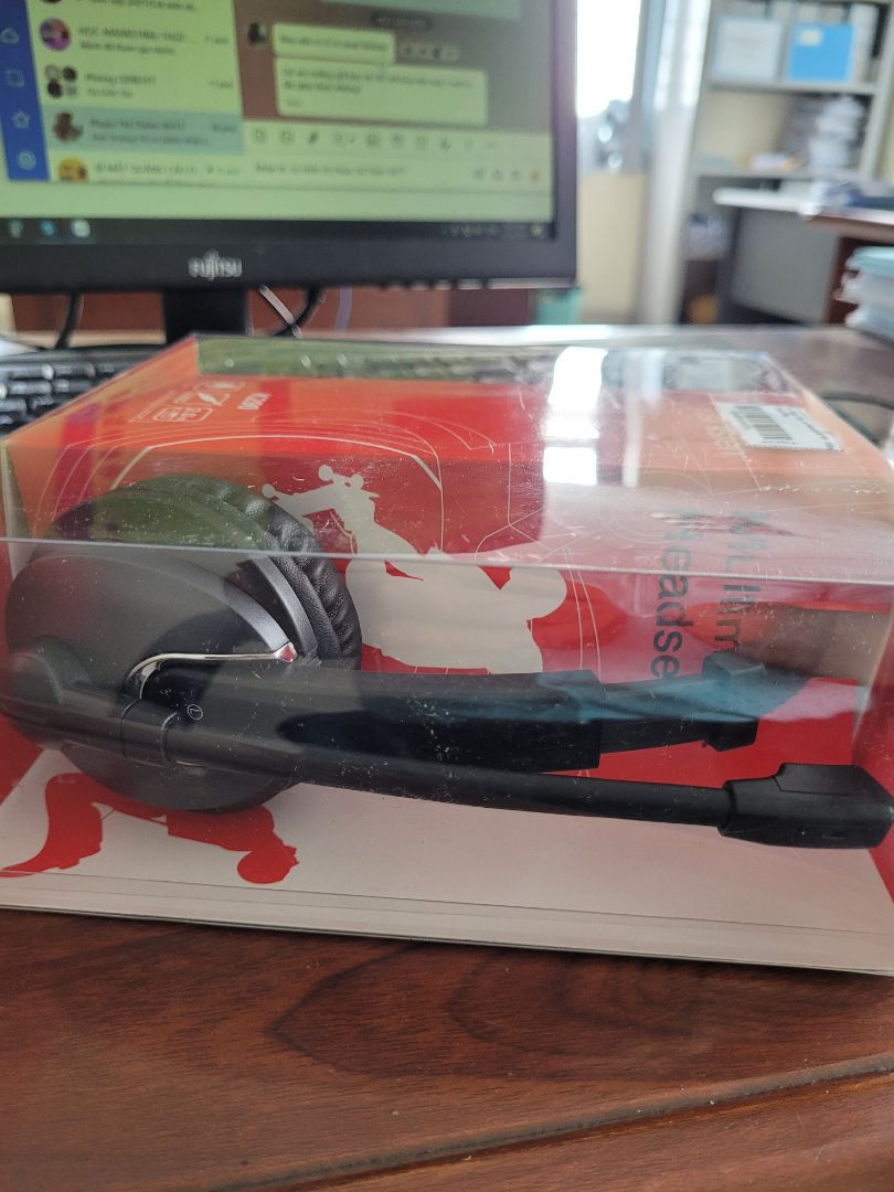 tai nghe khá trong tầm giá, âm tốt, học sinh dùng để học hành, nghe nhạc đươc. ok tiki trading.