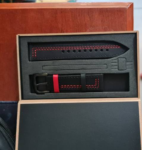 Mới khen hôm qua hôm nay bị bung thế này,