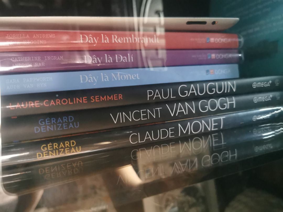 Quyển sách nằm trong 1 bộ This is, tóm tắt sơ lược về các tác giả, tác phẩm. Hình vẽ sinh động, phong cách diễn tả khá trẻ trung, giấy đẹp. Tuy nhiên ảnh về các bức họa chưa lột tả đc lắm. Hài lòng về sản phẩm mua trên Tiki.